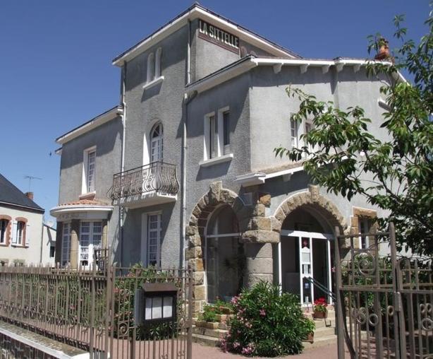 Logement De La Sittelle Aizenay Exterior photo